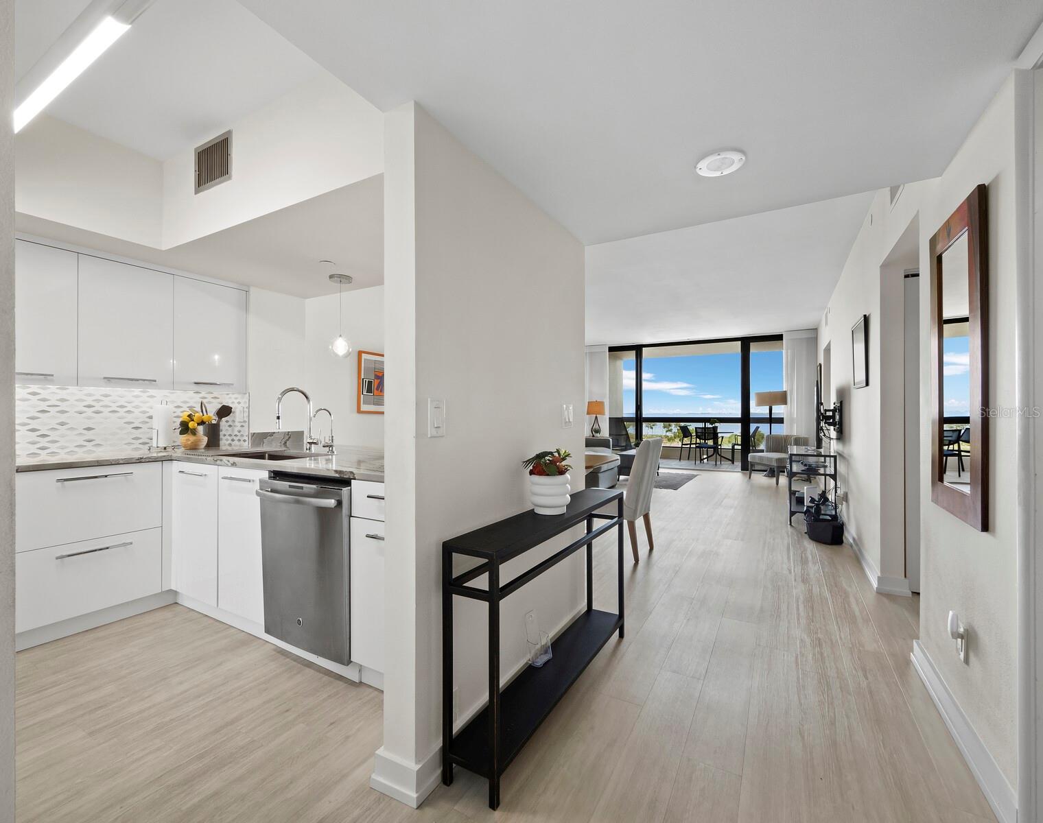 Image 4 of 50 For 1930 Harbourside Drive 145