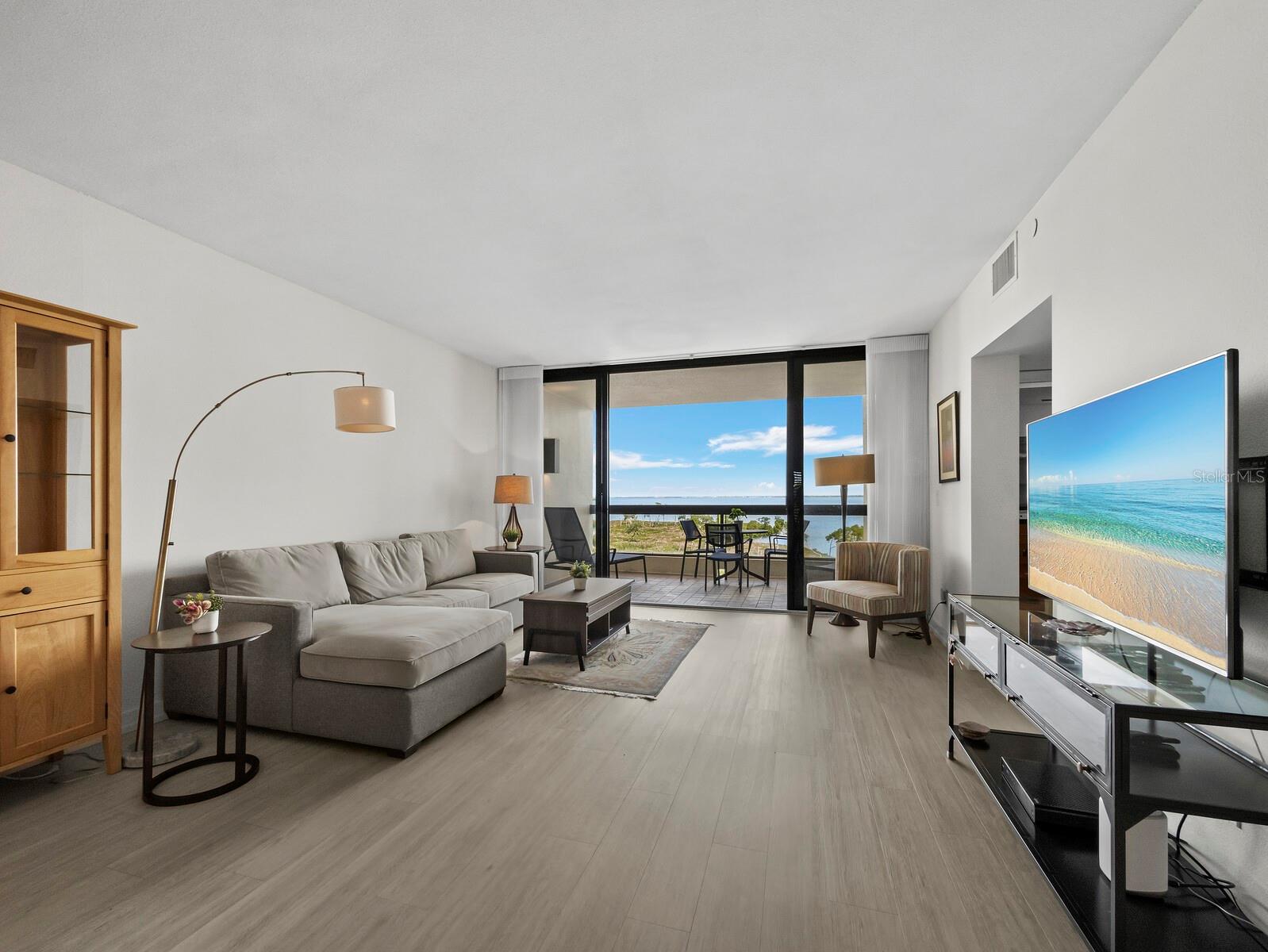 Image 6 of 50 For 1930 Harbourside Drive 145