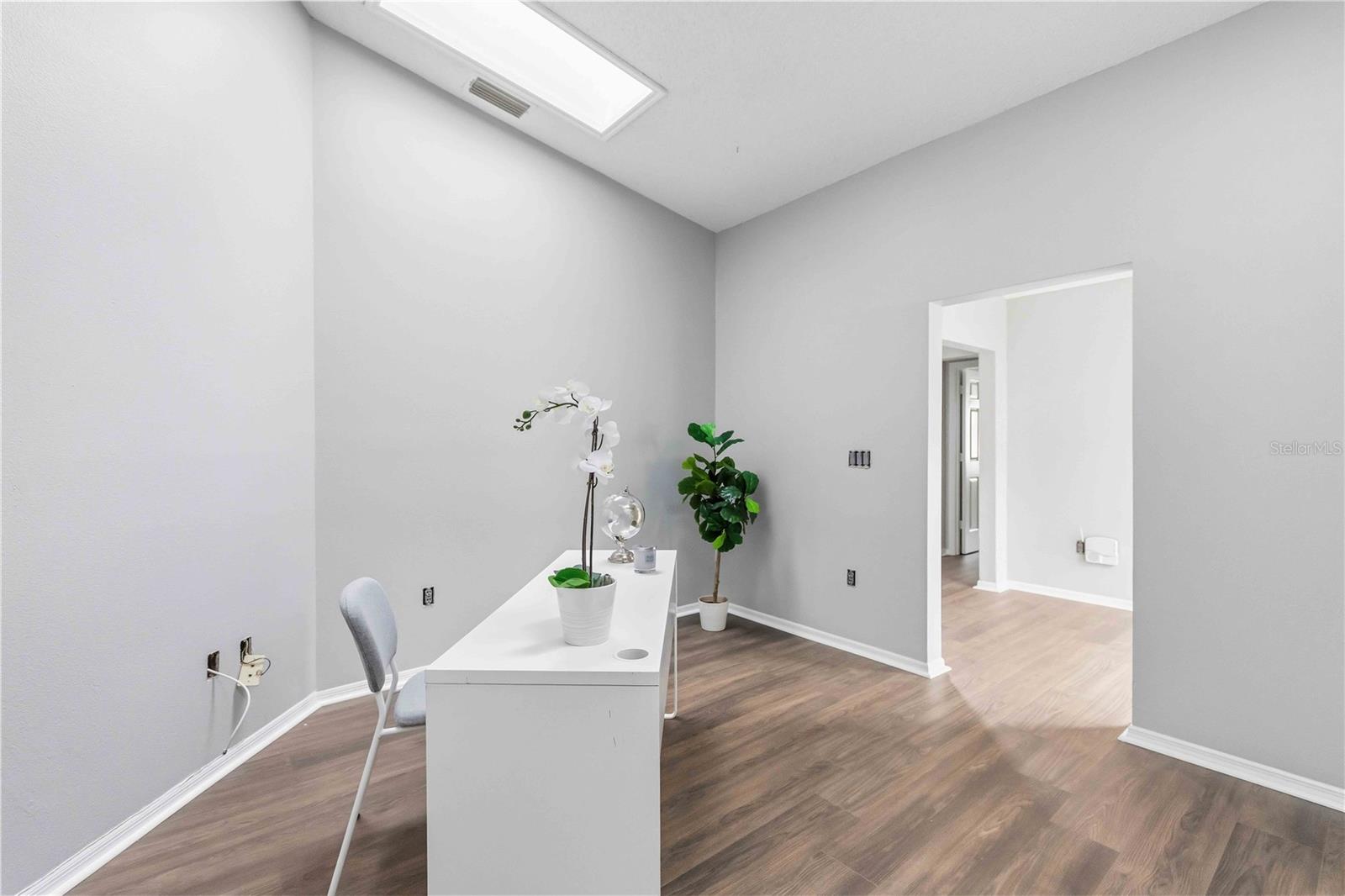 Image 22 of 28 For 7795 Pine Trace