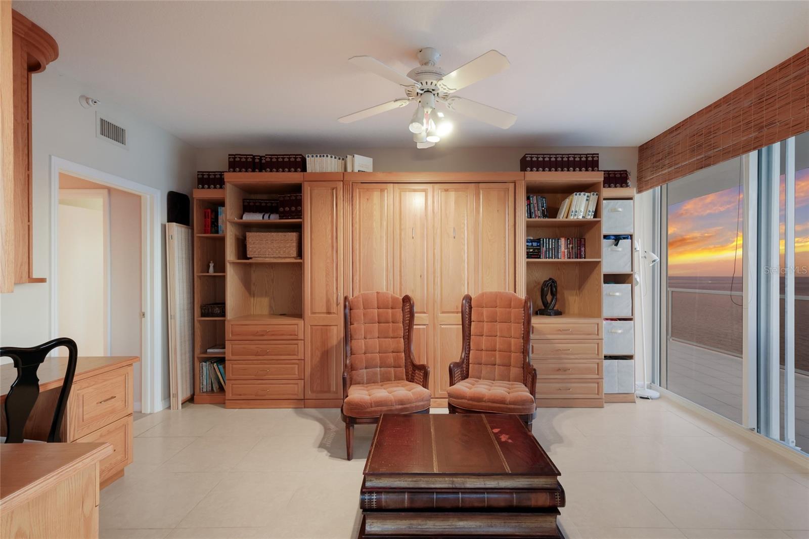 Image 19 of 66 For 1800 Benjamin Franklin Drive B1006