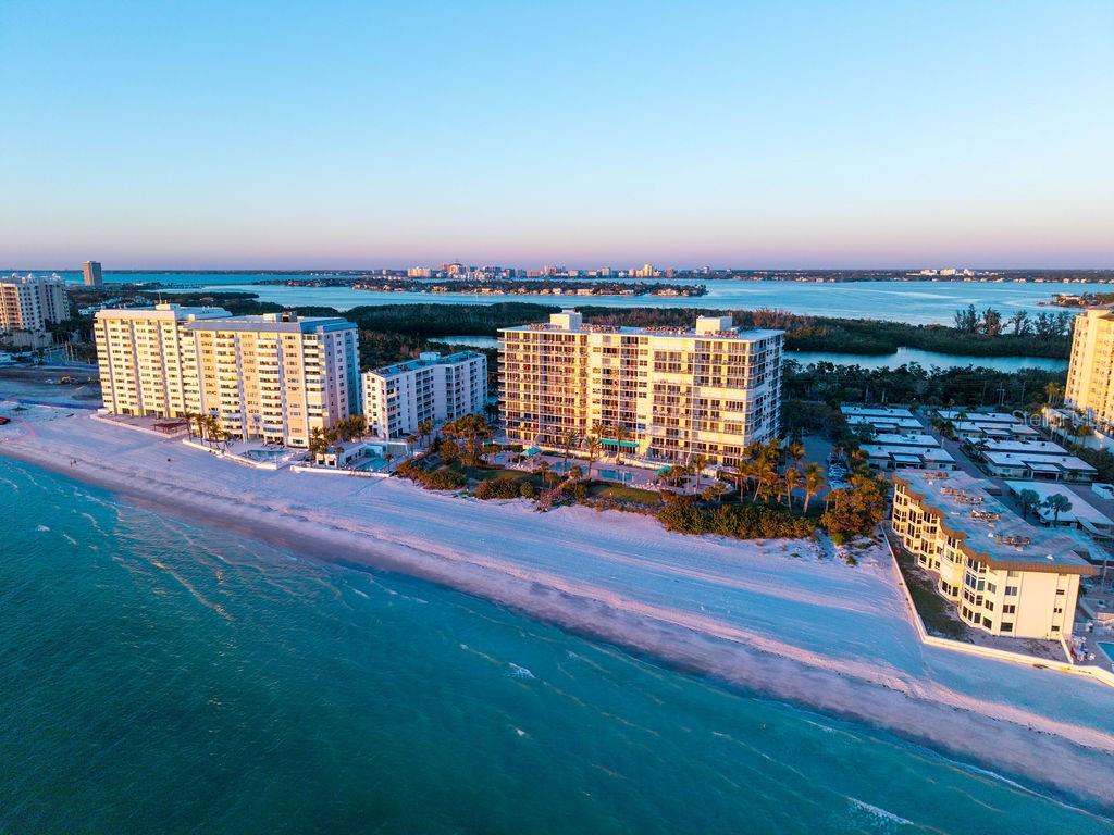 Image 37 of 66 For 1800 Benjamin Franklin Drive B1006