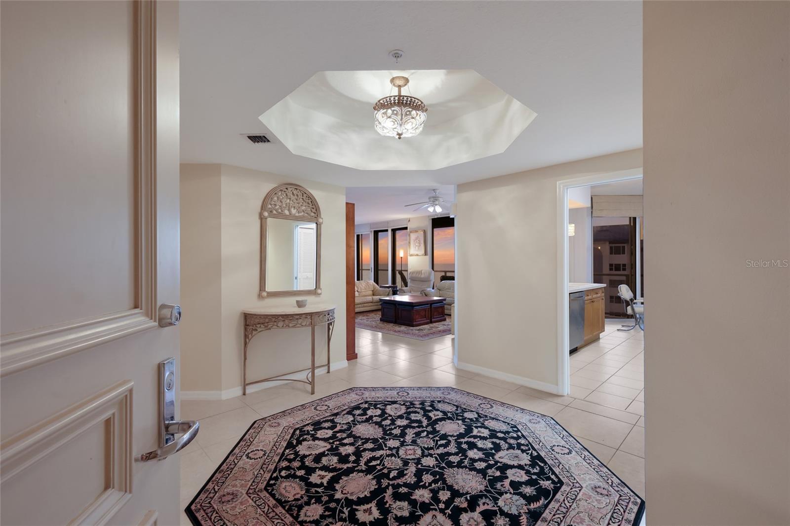 Image 4 of 66 For 1800 Benjamin Franklin Drive B1006