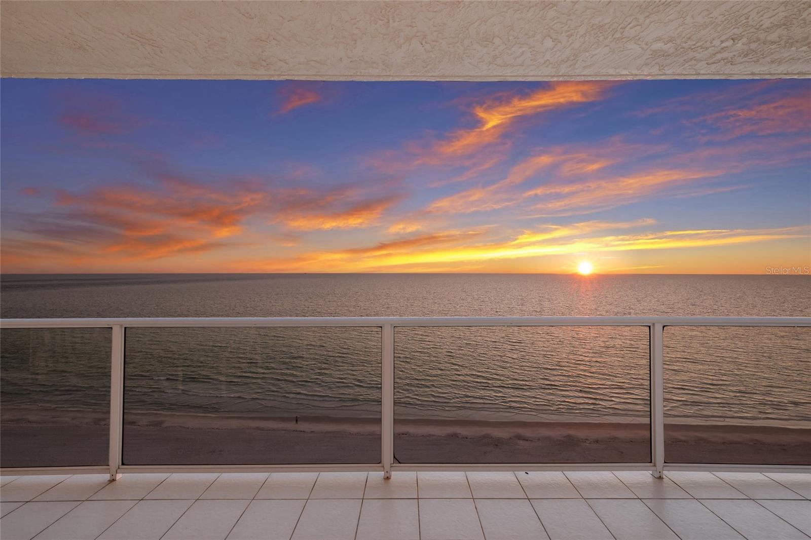 Image 45 of 66 For 1800 Benjamin Franklin Drive B1006