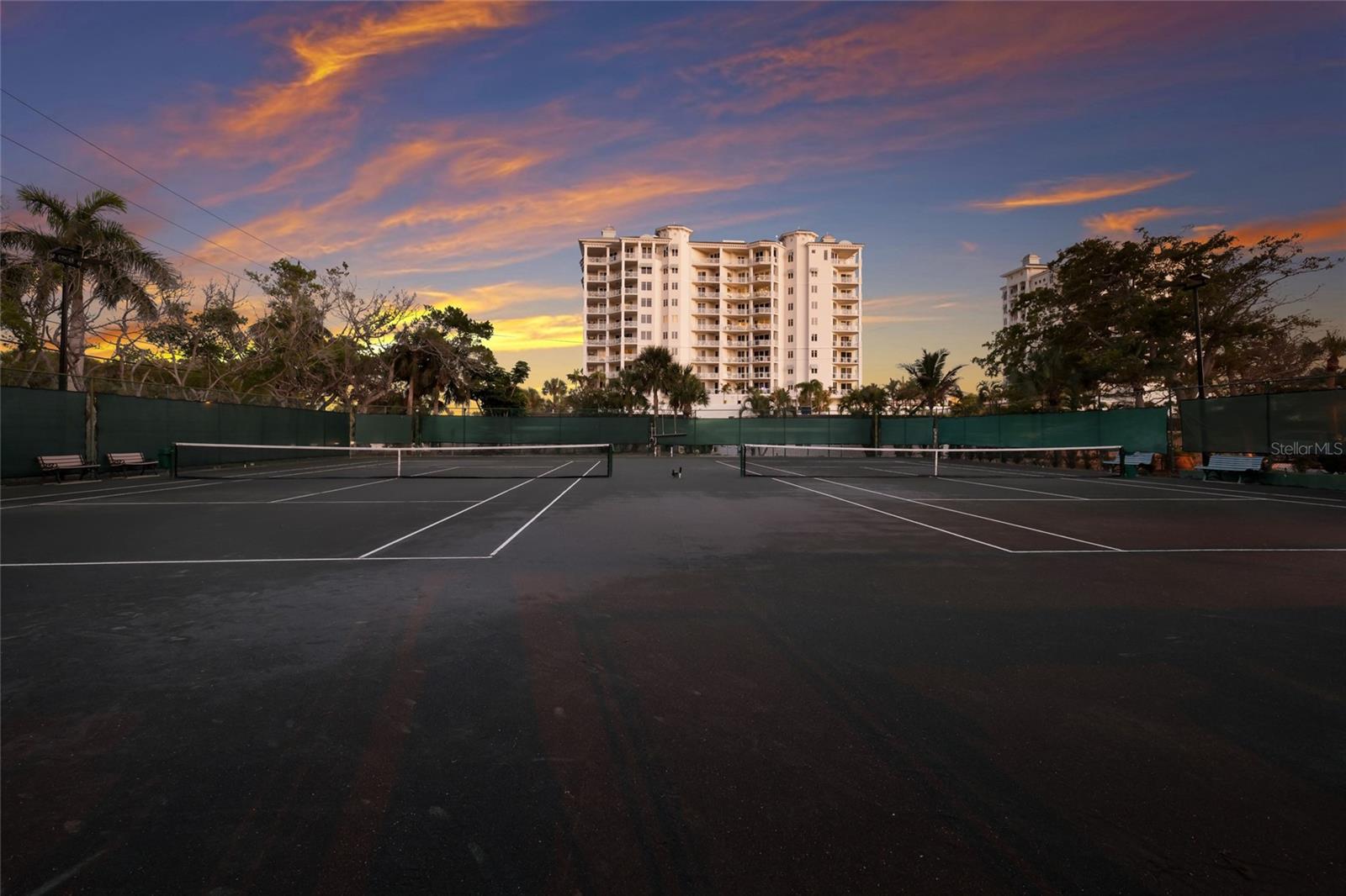 Image 53 of 66 For 1800 Benjamin Franklin Drive B1006