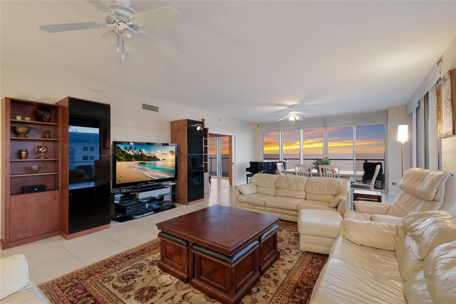 Image 7 of 66 For 1800 Benjamin Franklin Drive B1006