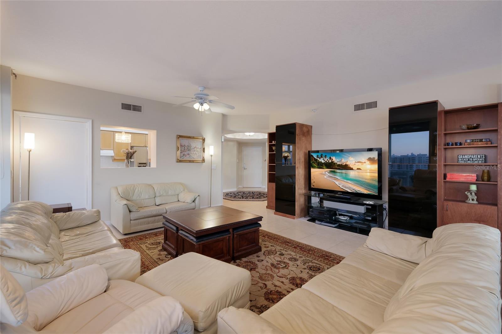 Image 8 of 66 For 1800 Benjamin Franklin Drive B1006