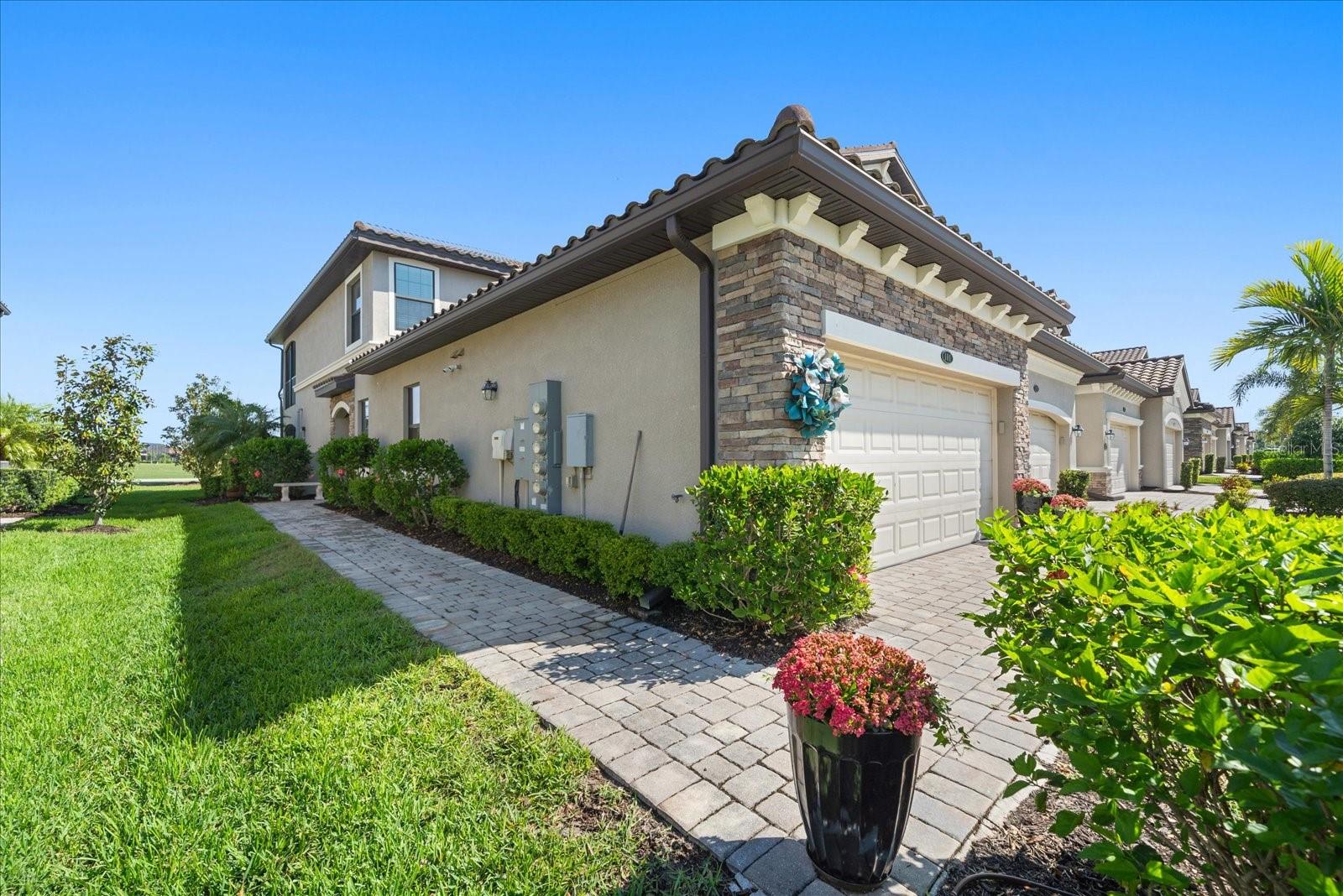 Image 7 of 58 For 18027 Gawthrop Drive 101