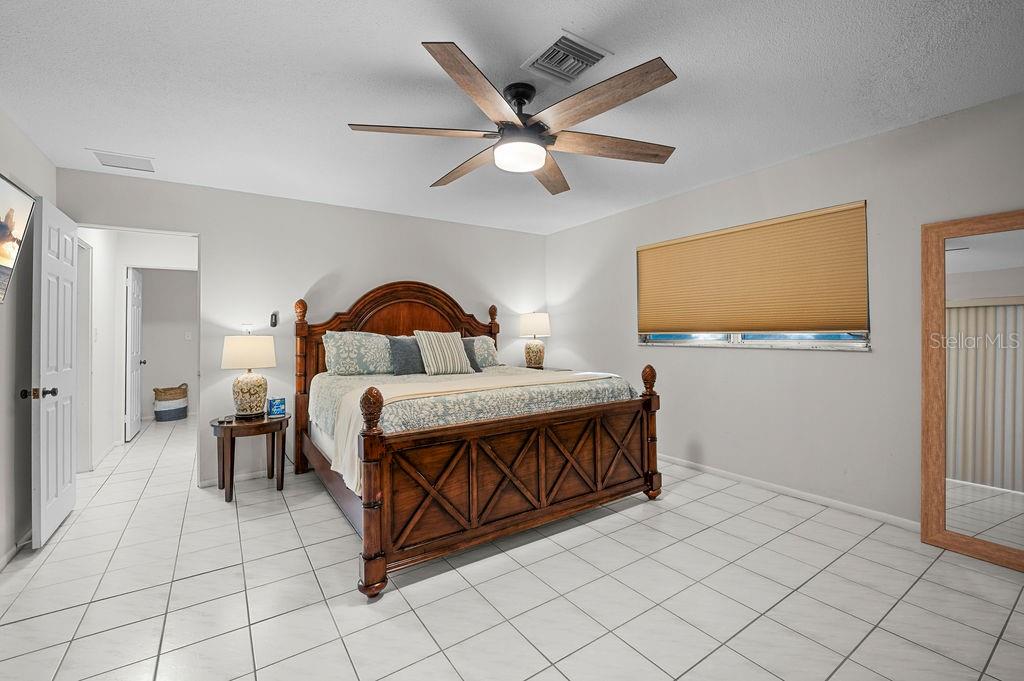 Image 11 of 49 For 561 Birdie Lane