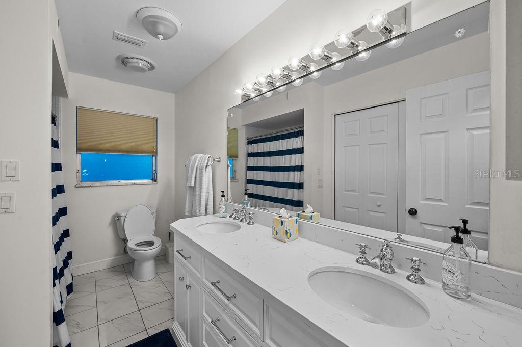 Image 14 of 49 For 561 Birdie Lane