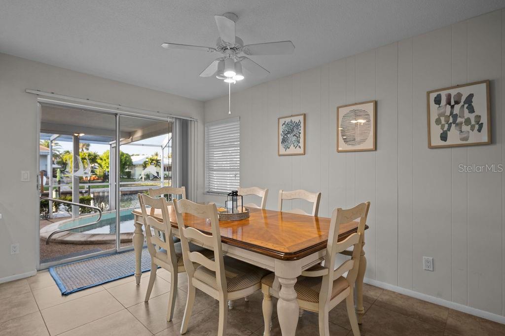 Image 20 of 49 For 561 Birdie Lane