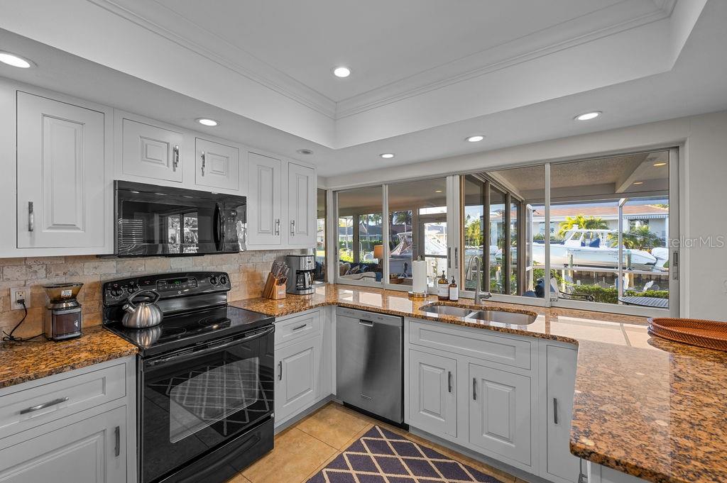 Image 23 of 49 For 561 Birdie Lane