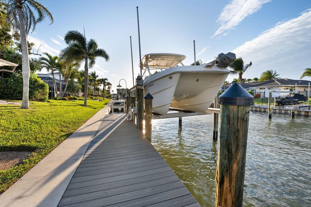 Image 27 of 49 For 561 Birdie Lane