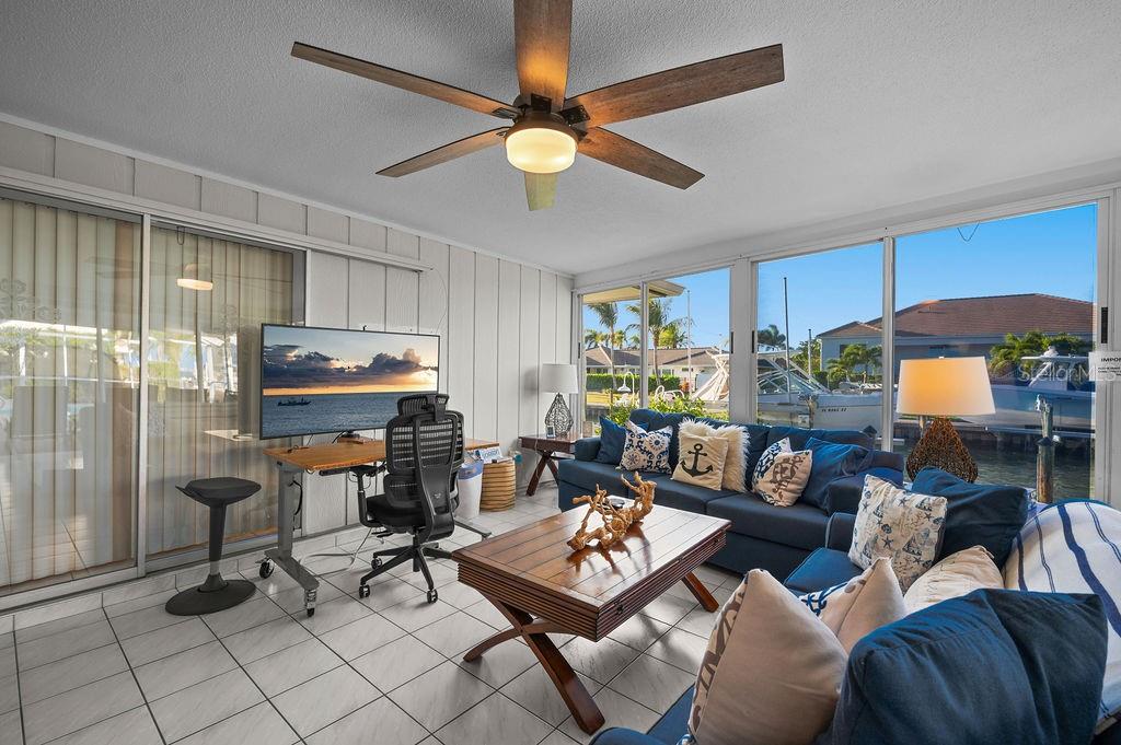 Image 8 of 49 For 561 Birdie Lane