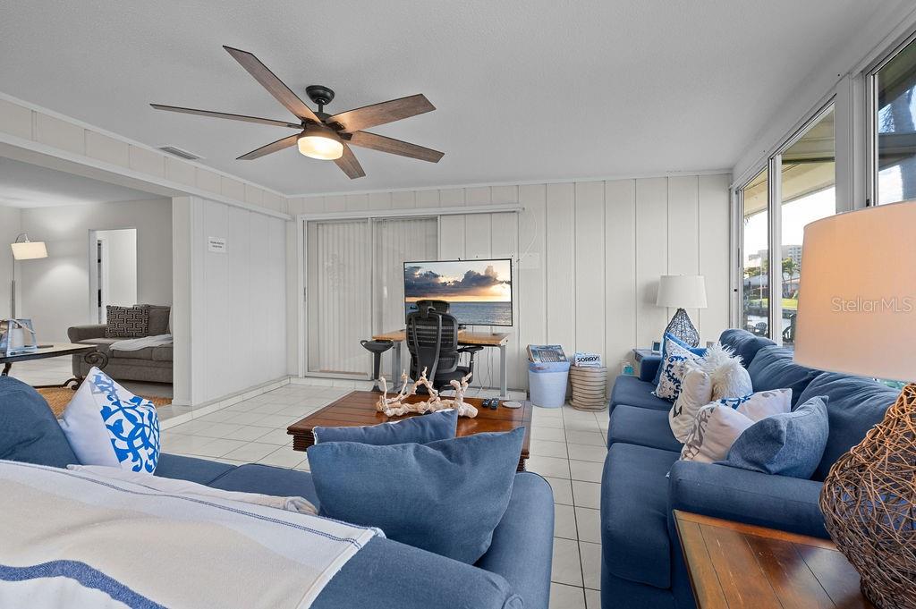 Image 9 of 49 For 561 Birdie Lane