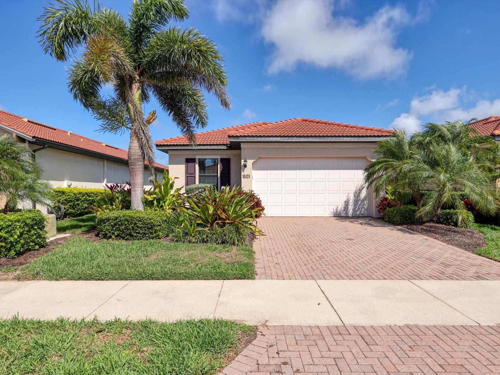 Details for 10424 Crooked Creek Drive, VENICE, FL 34293