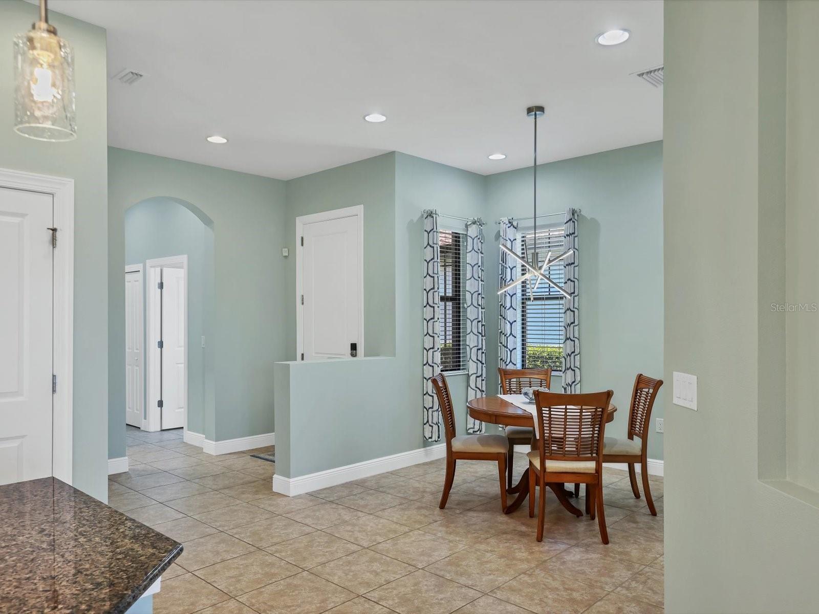 Image 20 of 62 For 10424 Crooked Creek Drive