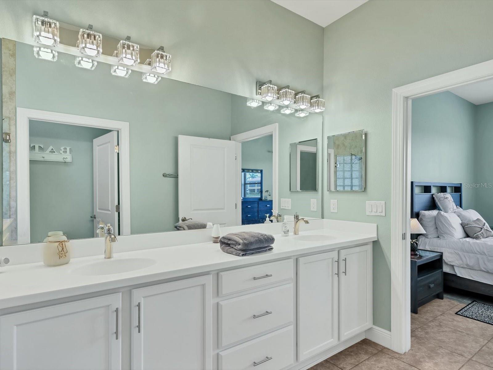 Image 25 of 62 For 10424 Crooked Creek Drive