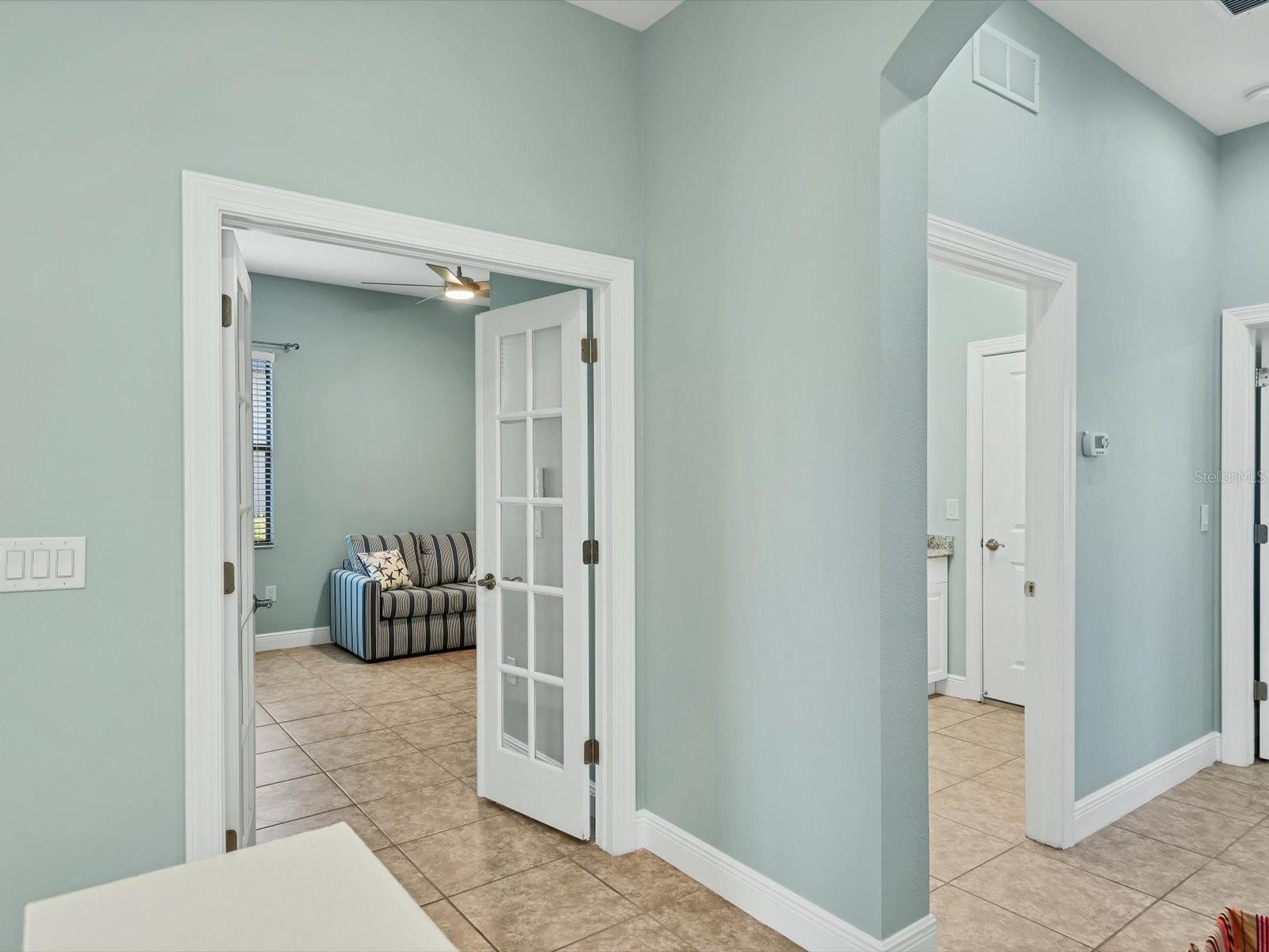 Image 26 of 62 For 10424 Crooked Creek Drive