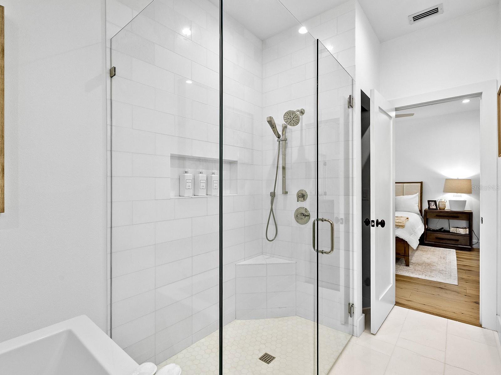 Image 19 of 32 For 617 Madison Court