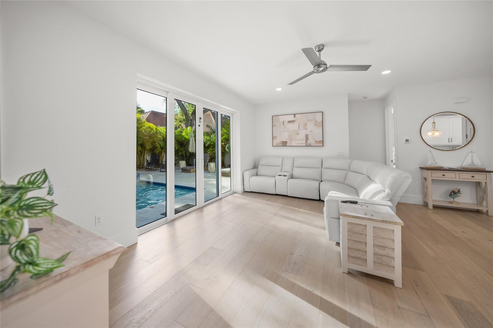 Image 13 of 57 For 3319 Osprey Avenue