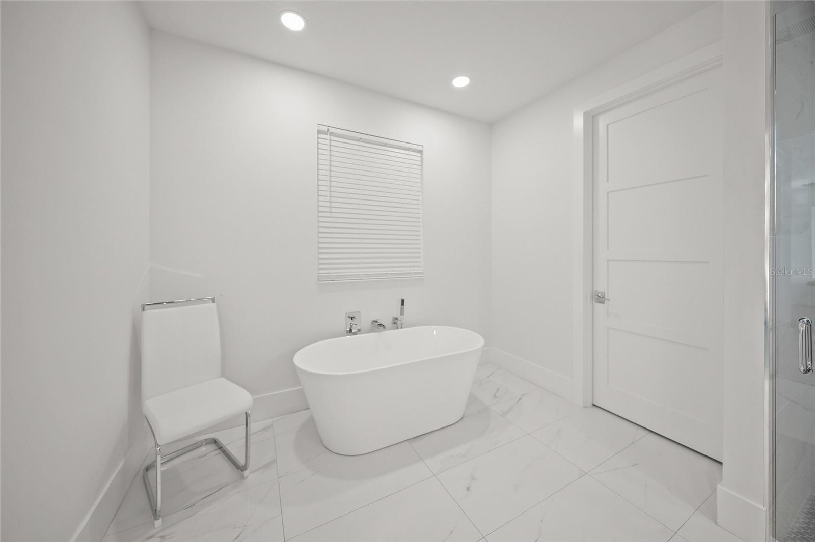 Image 17 of 57 For 3319 Osprey Avenue