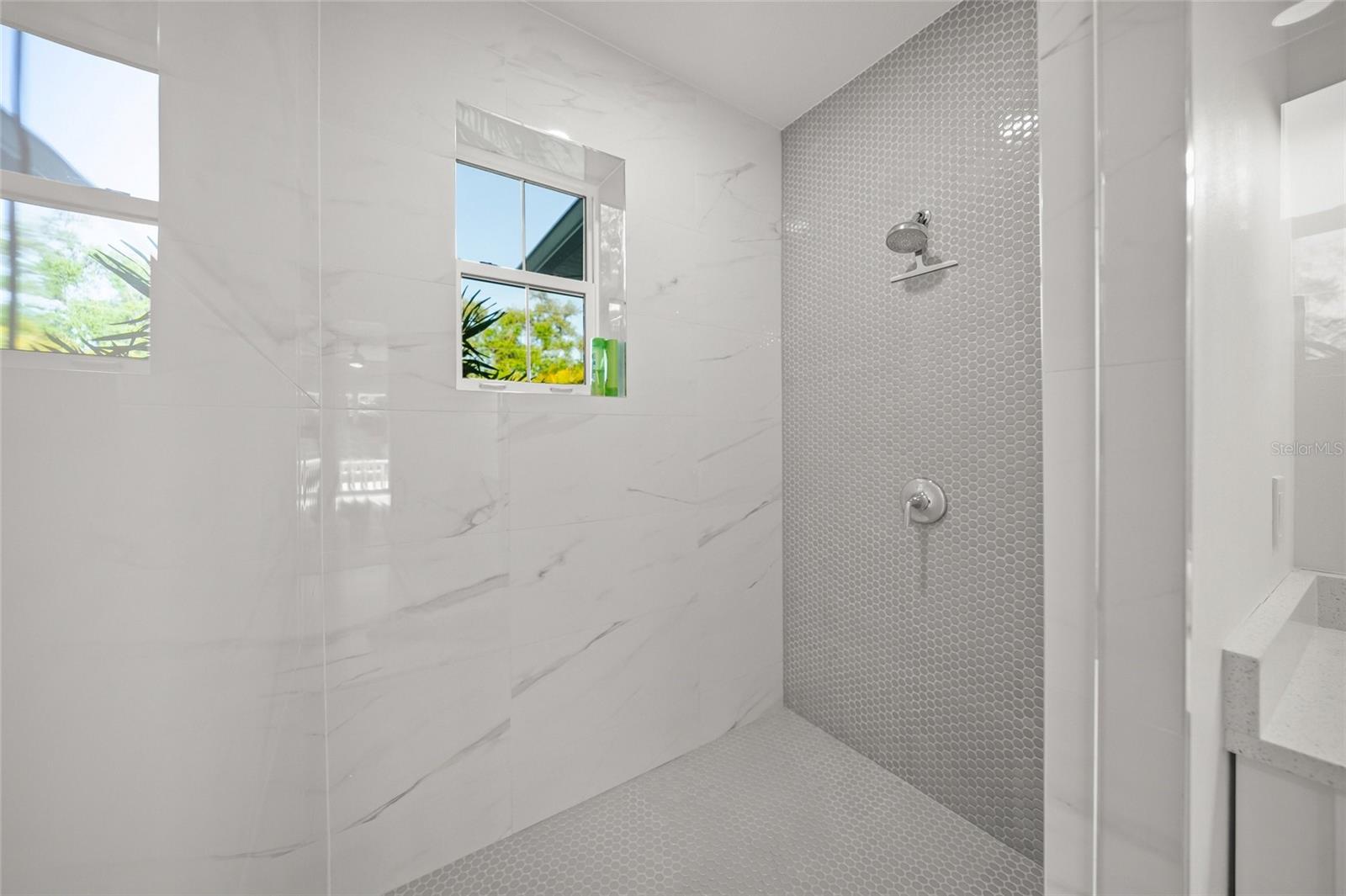 Image 18 of 57 For 3319 Osprey Avenue