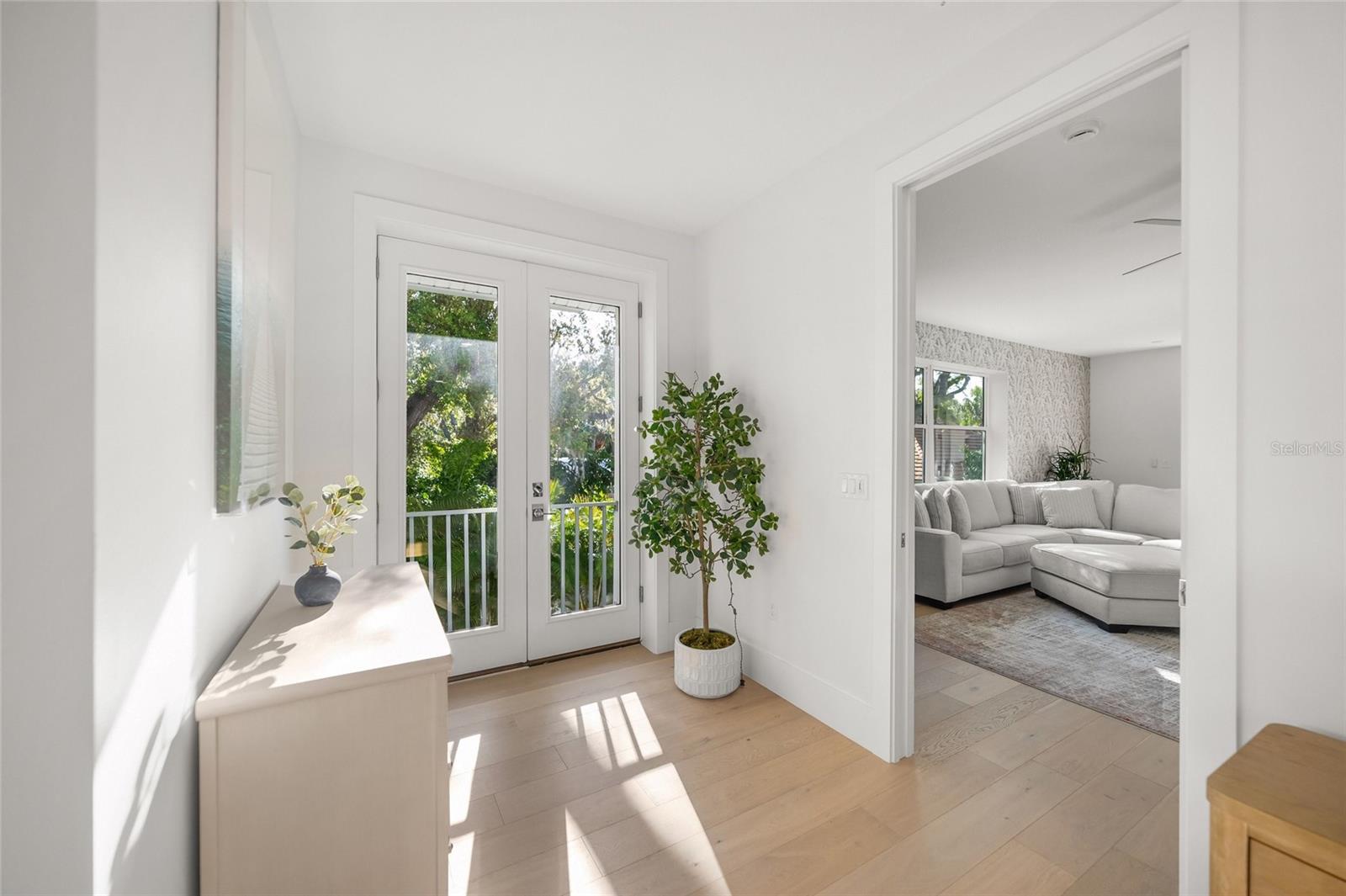 Image 21 of 57 For 3319 Osprey Avenue