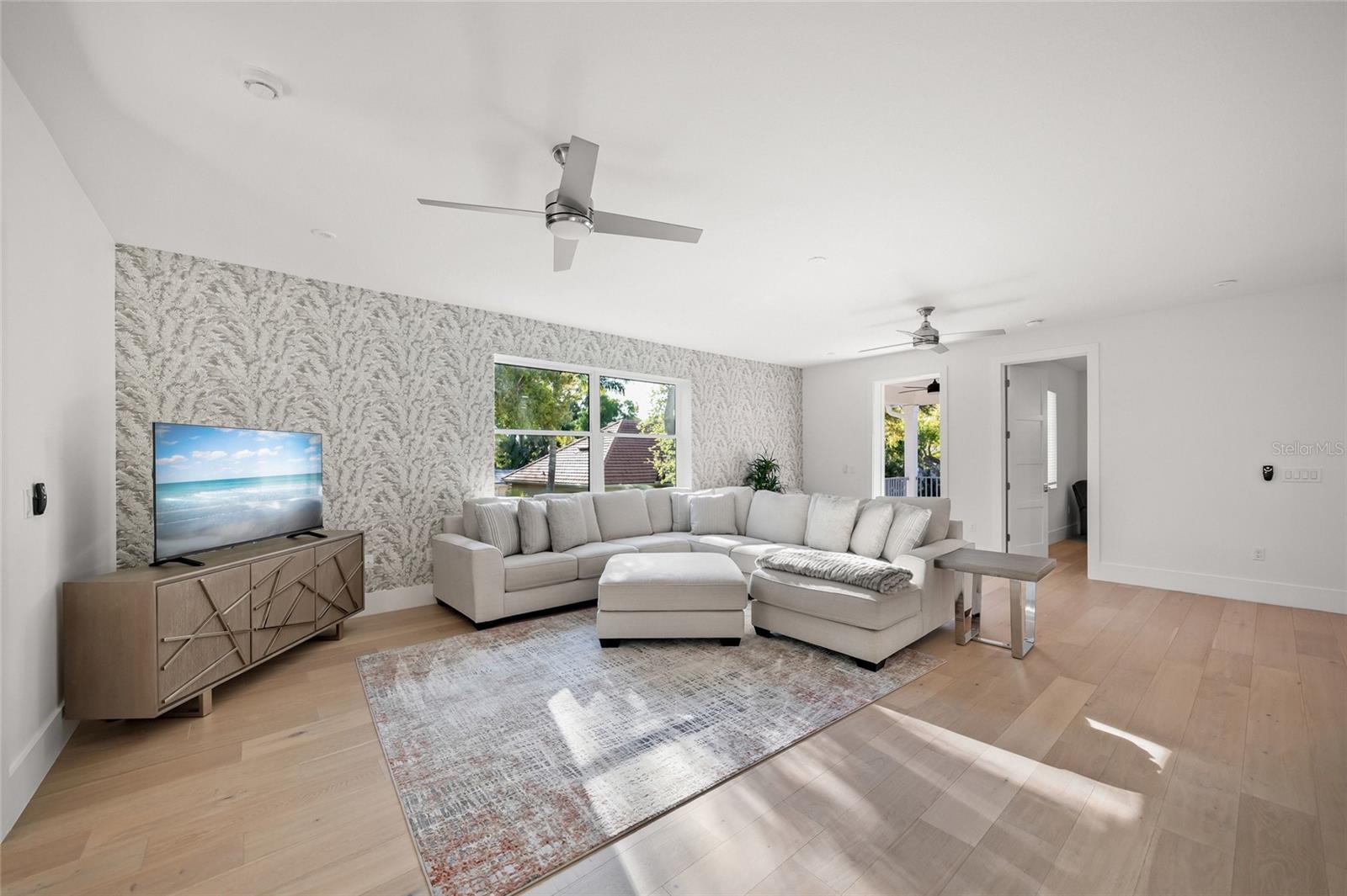 Image 22 of 57 For 3319 Osprey Avenue