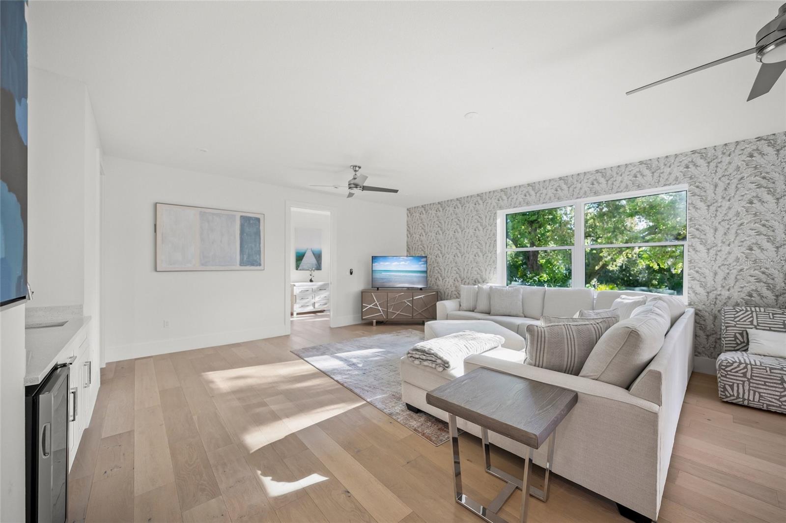 Image 23 of 57 For 3319 Osprey Avenue