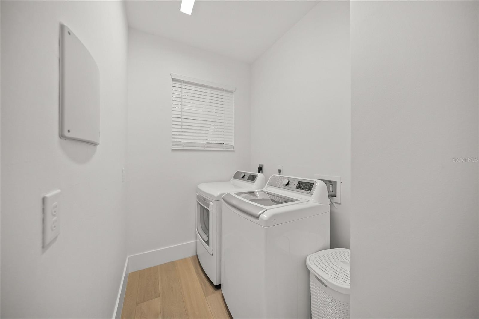 Image 30 of 57 For 3319 Osprey Avenue