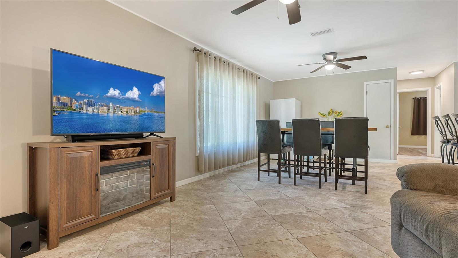 Listing photo id 8 for 3818 Gocio Road