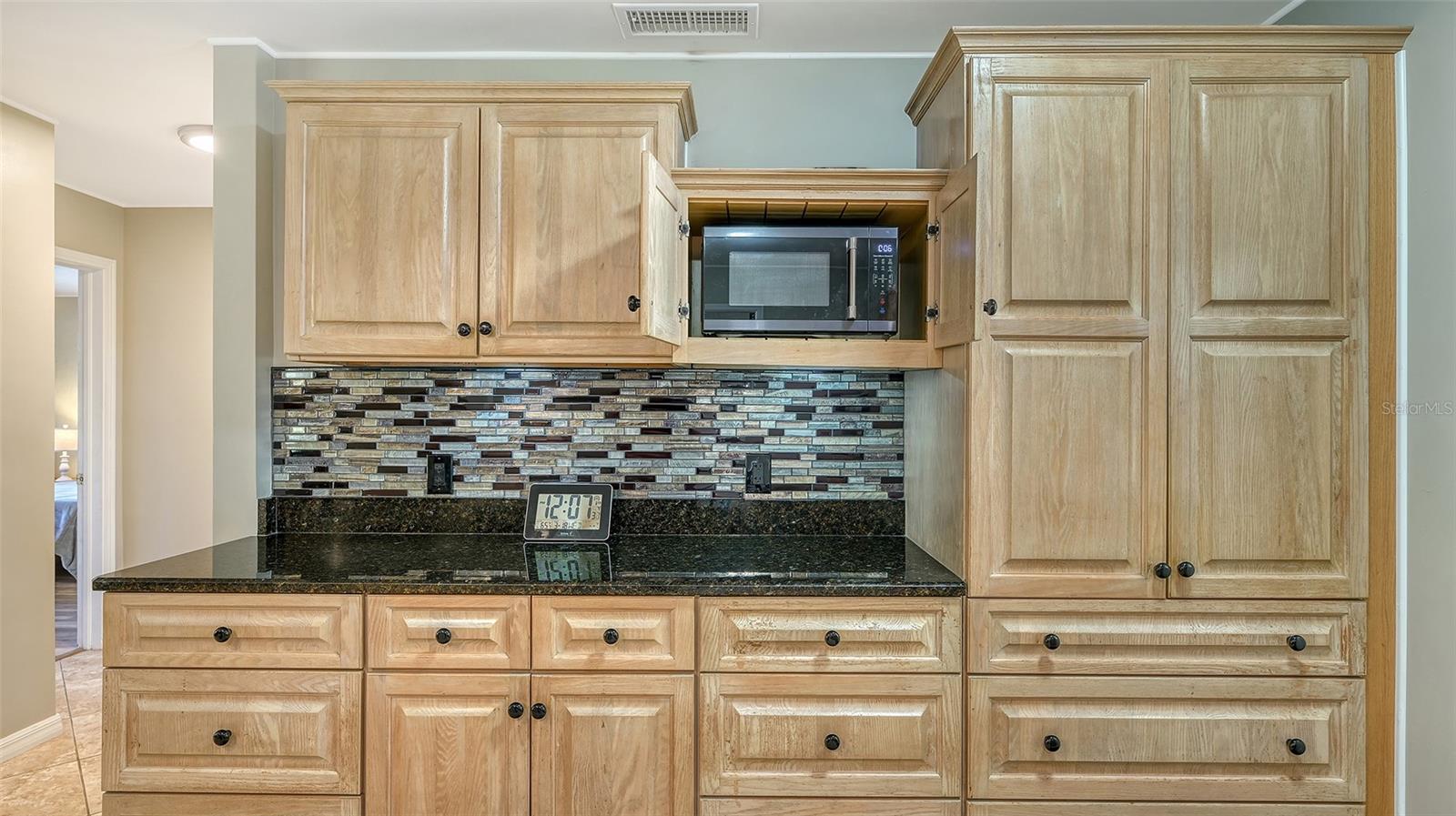 Listing photo id 13 for 3818 Gocio Road