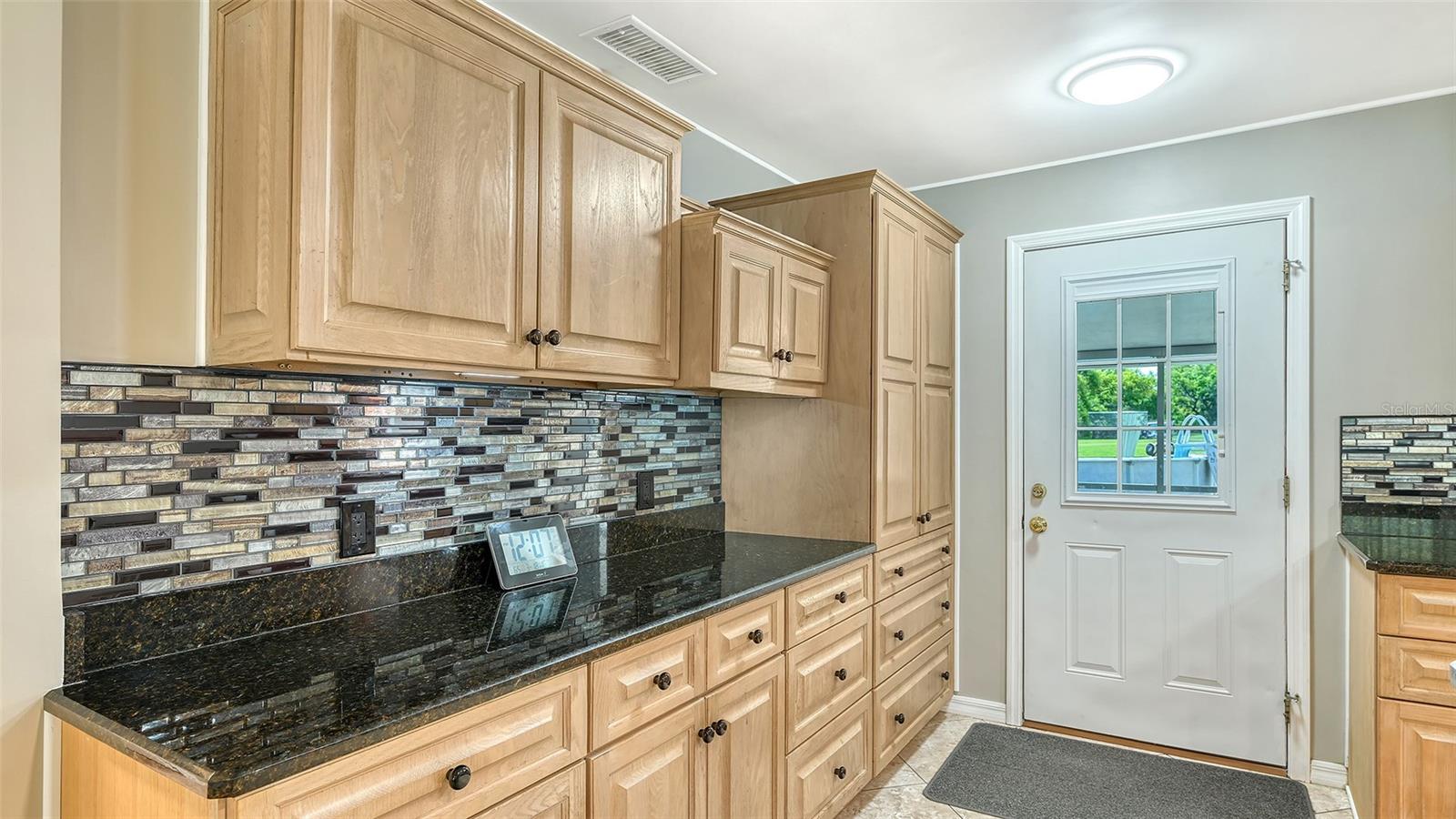 Listing photo id 14 for 3818 Gocio Road