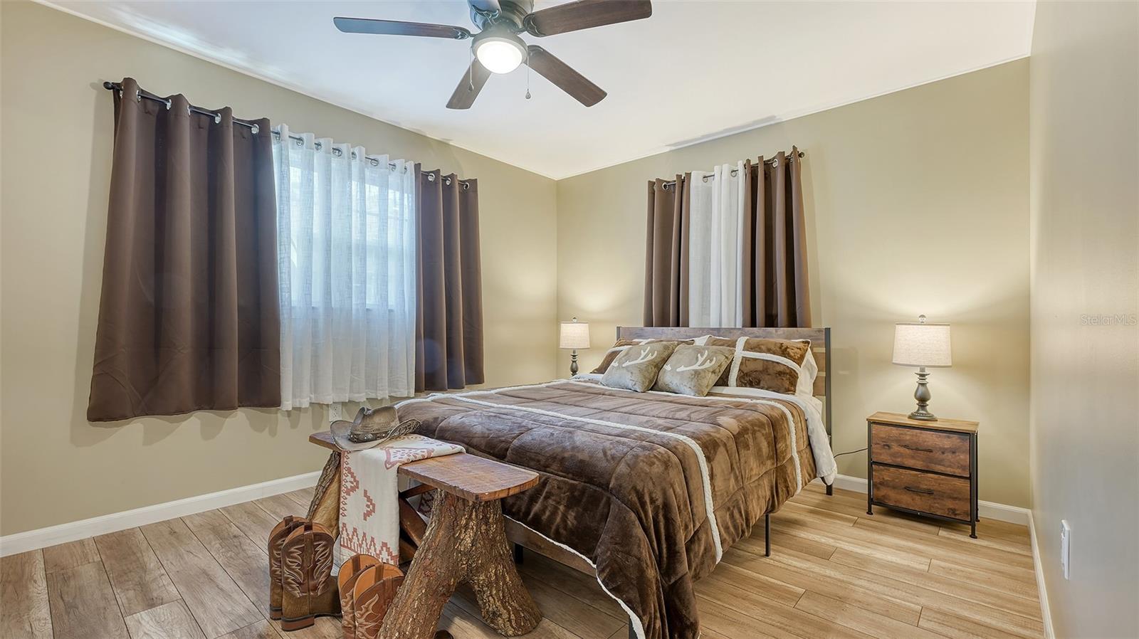 Listing photo id 24 for 3818 Gocio Road