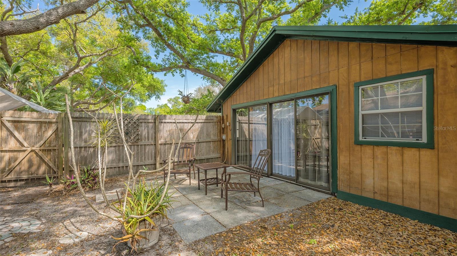 Listing photo id 34 for 3818 Gocio Road