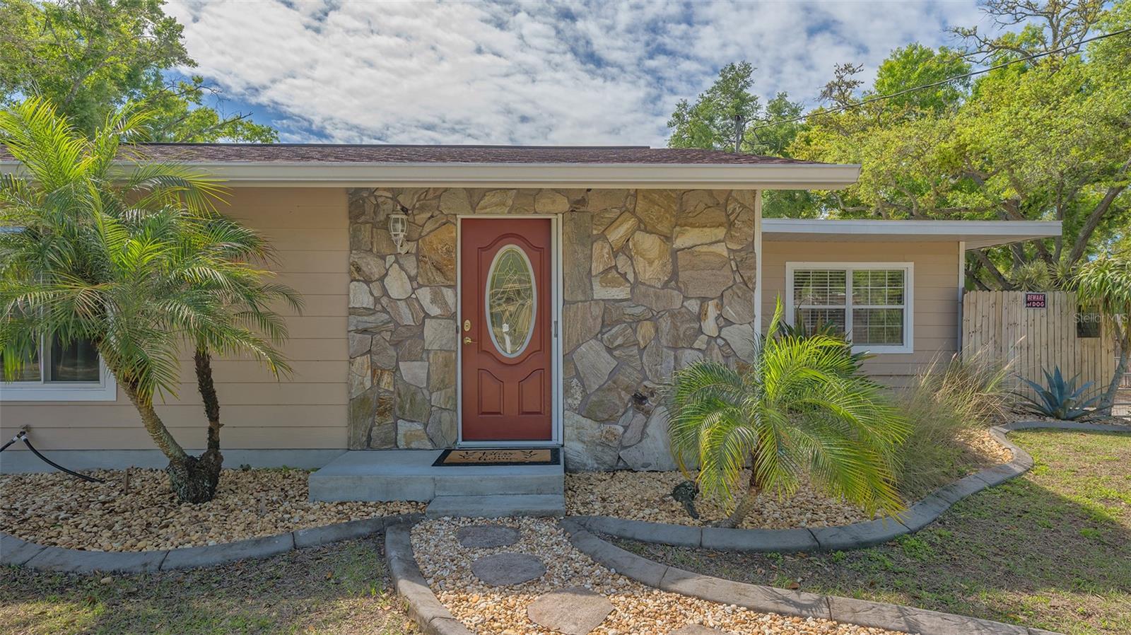 Listing photo id 2 for 3818 Gocio Road