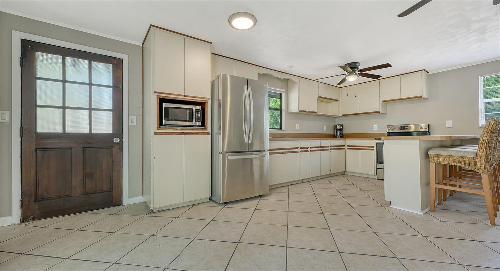 Listing photo id 38 for 3818 Gocio Road