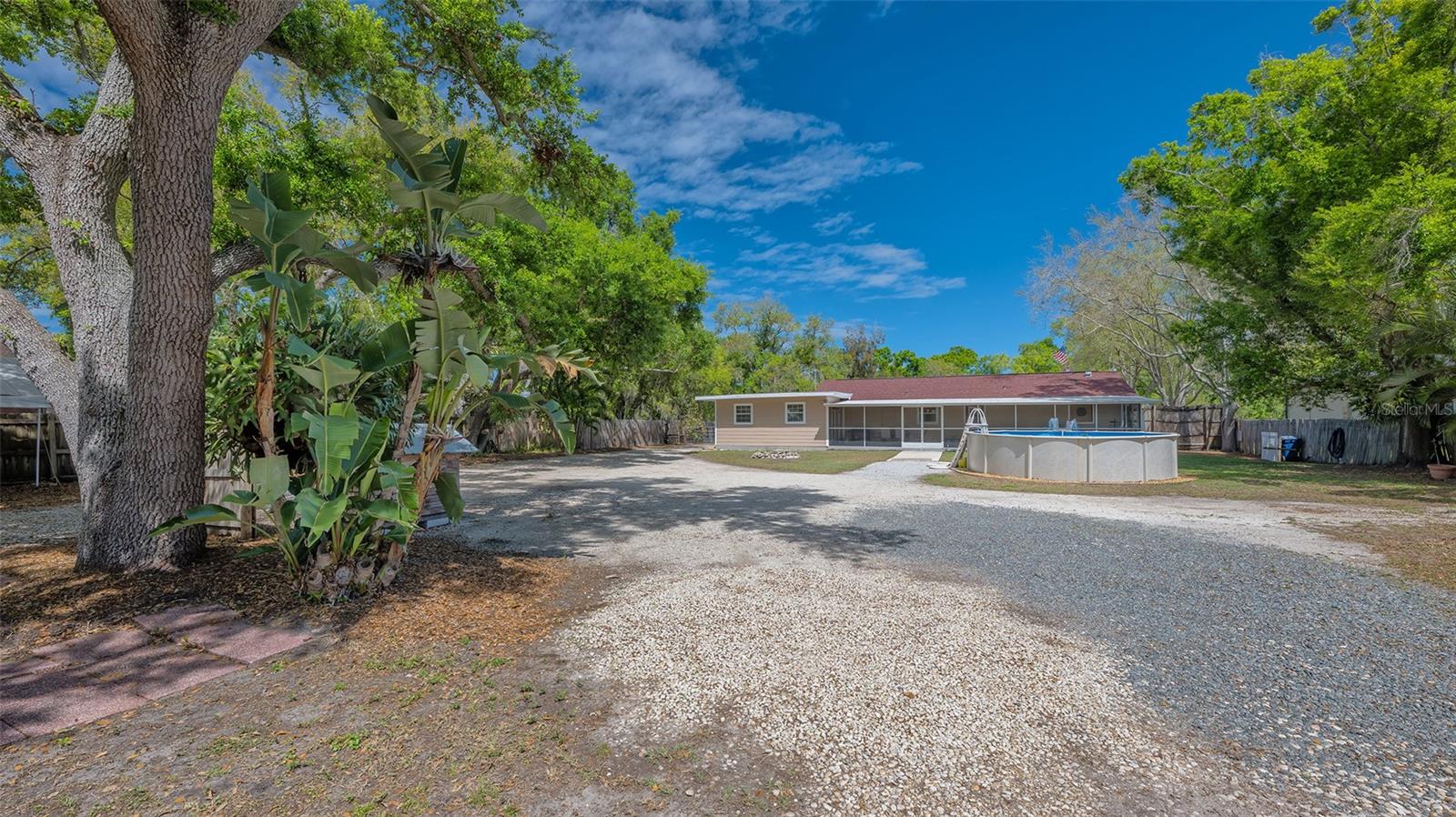 Listing photo id 46 for 3818 Gocio Road