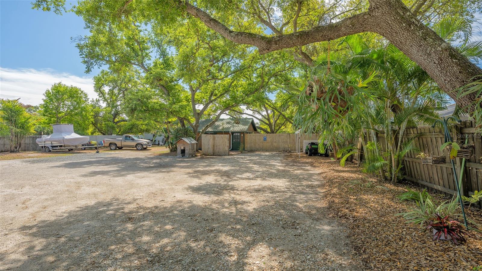 Listing photo id 49 for 3818 Gocio Road