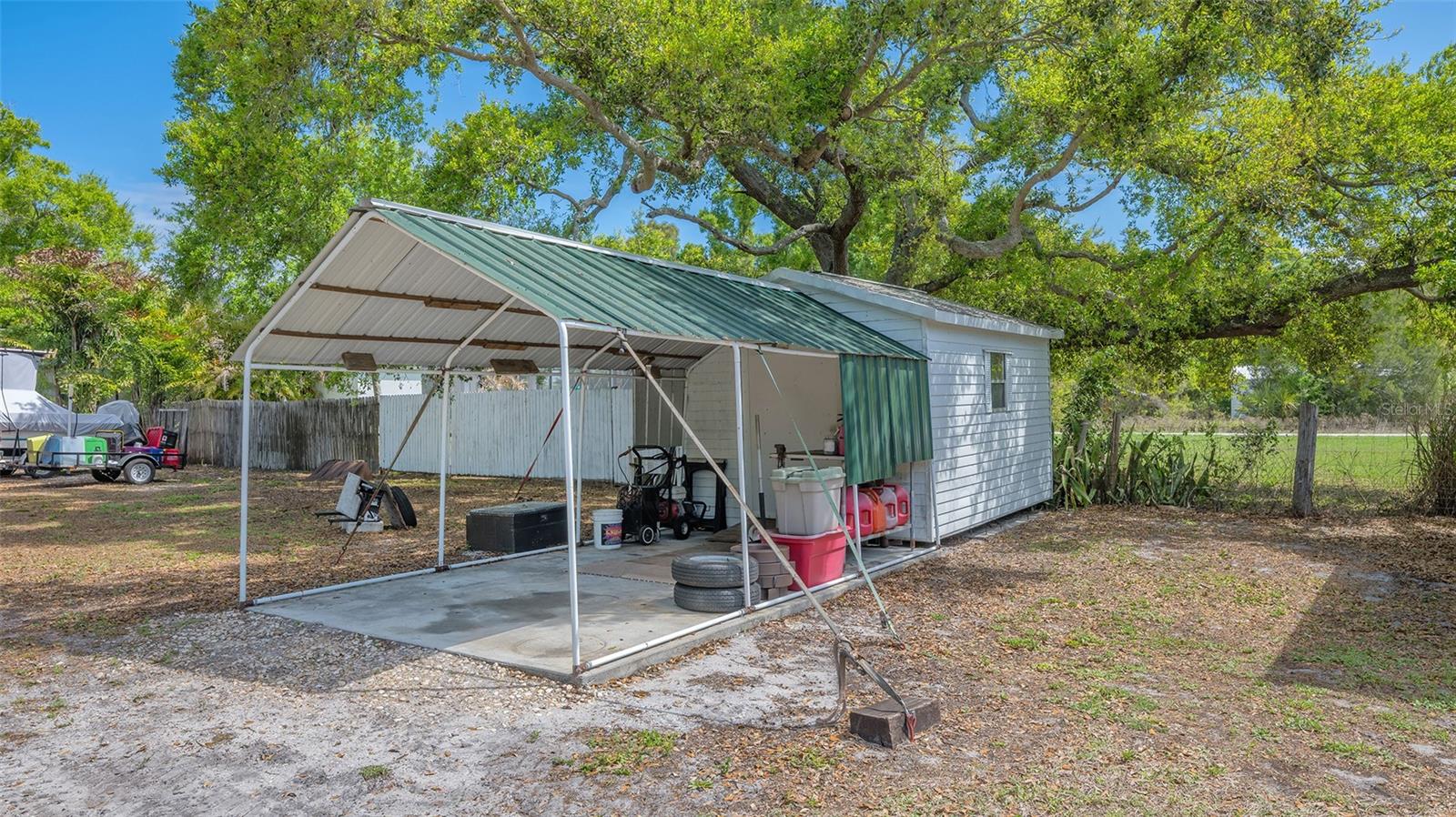 Listing photo id 51 for 3818 Gocio Road