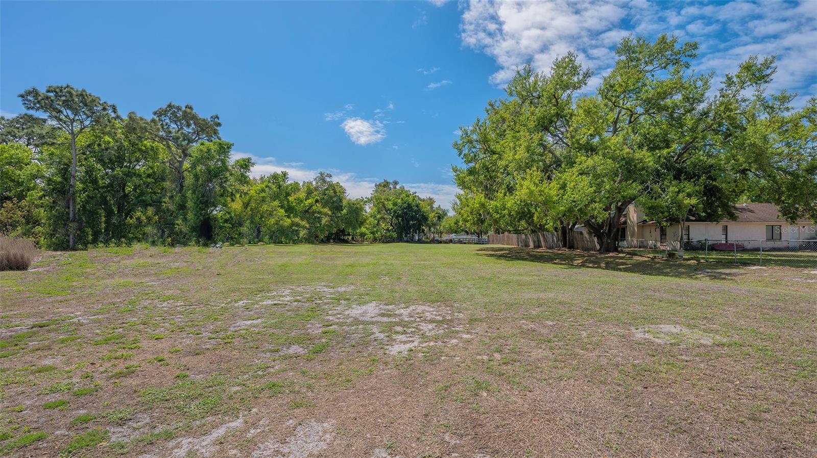 Listing photo id 53 for 3818 Gocio Road