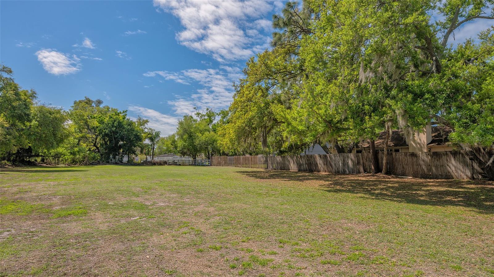 Listing photo id 56 for 3818 Gocio Road