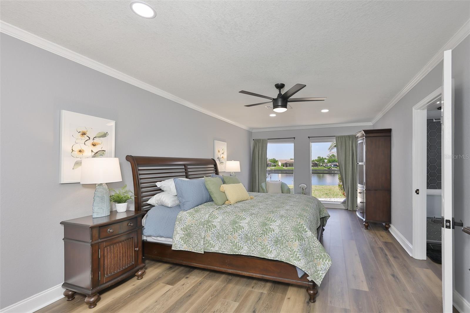 Image 23 of 52 For 405 Blackhawk Circle