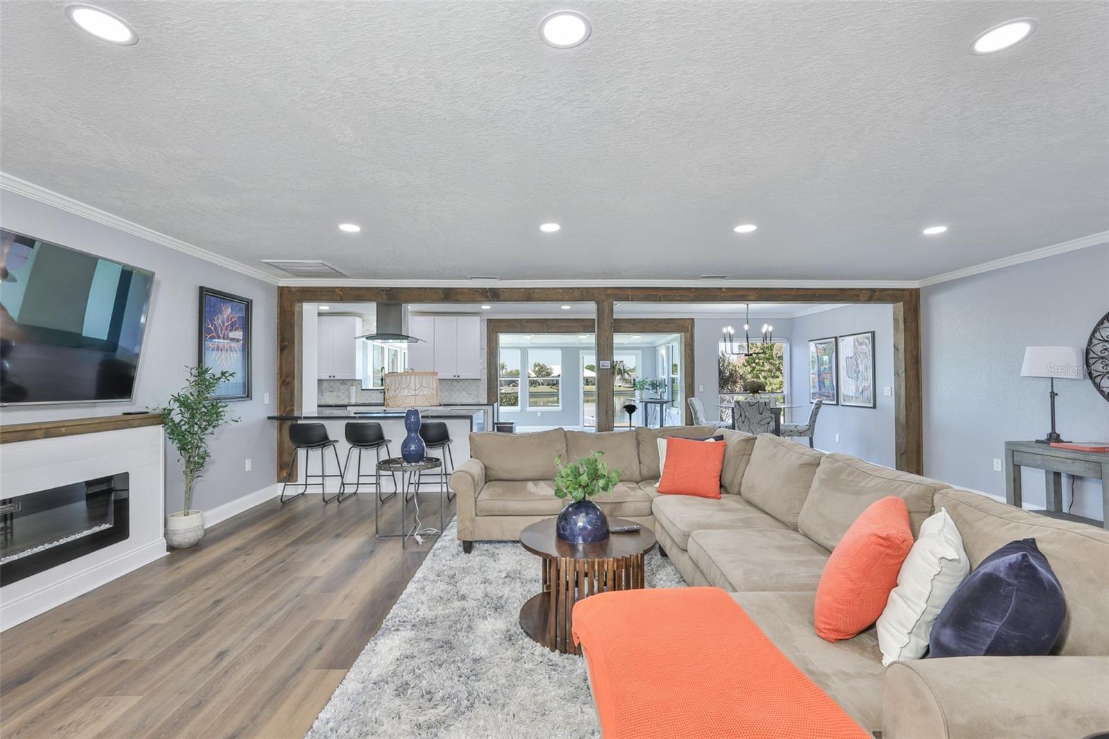 Image 26 of 52 For 405 Blackhawk Circle