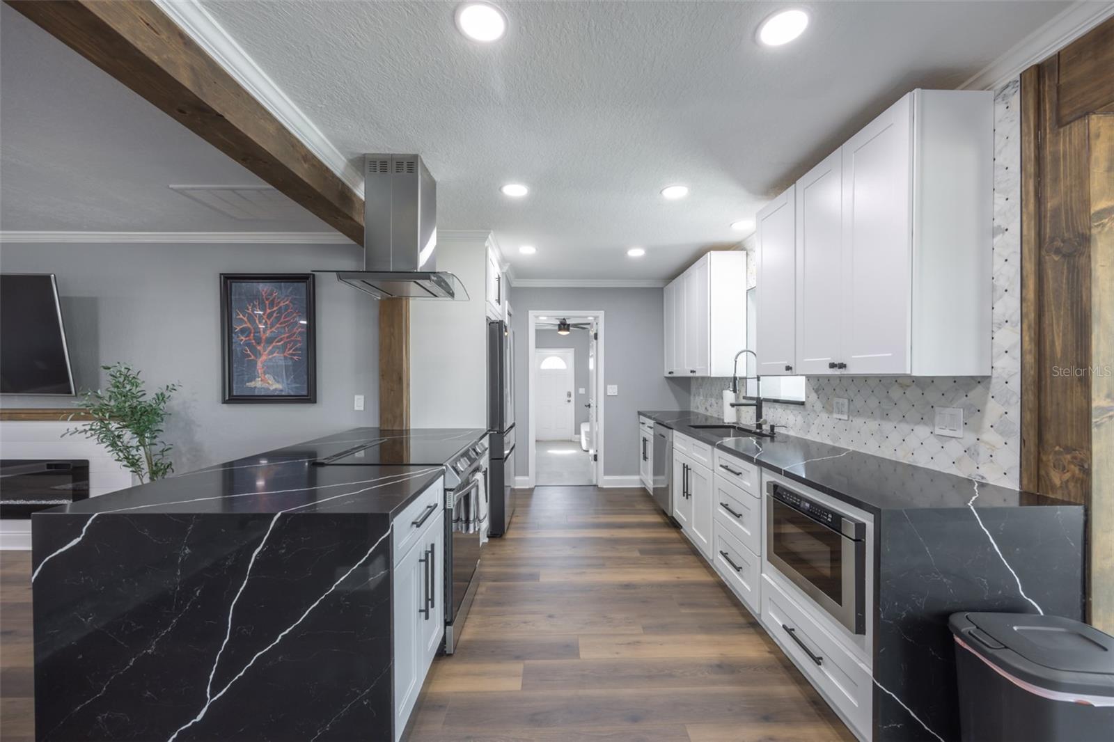 Image 34 of 52 For 405 Blackhawk Circle