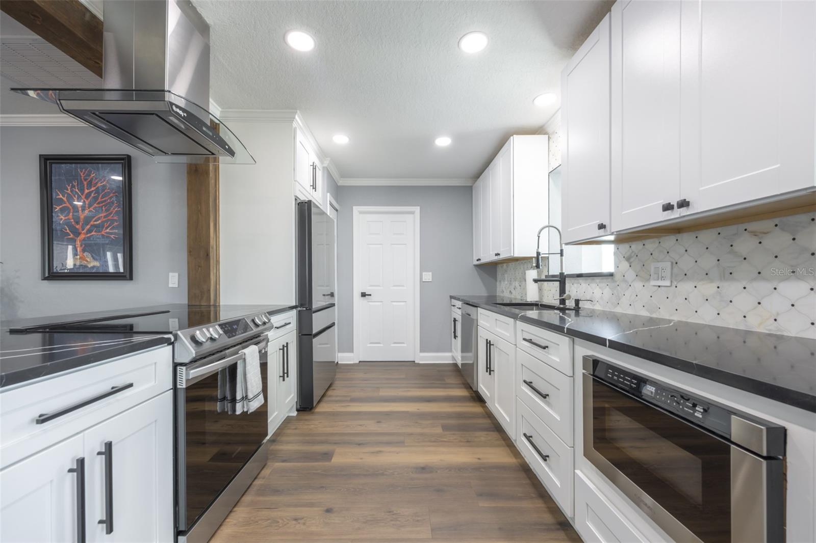 Image 35 of 52 For 405 Blackhawk Circle