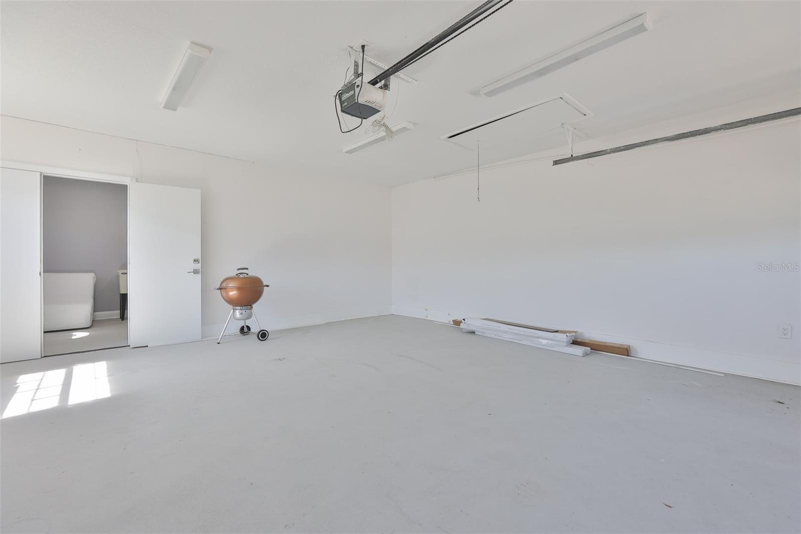 Image 52 of 52 For 405 Blackhawk Circle