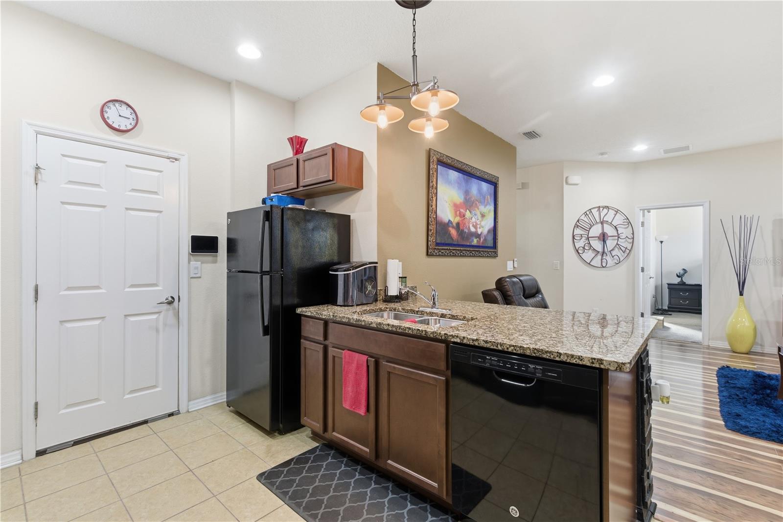 Image 14 of 47 For 10848 79th Street E