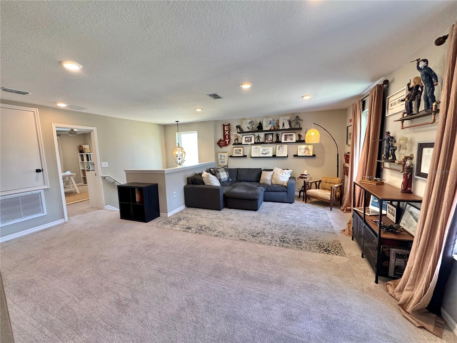 Image 43 of 77 For 4420 Hollow Stump Run