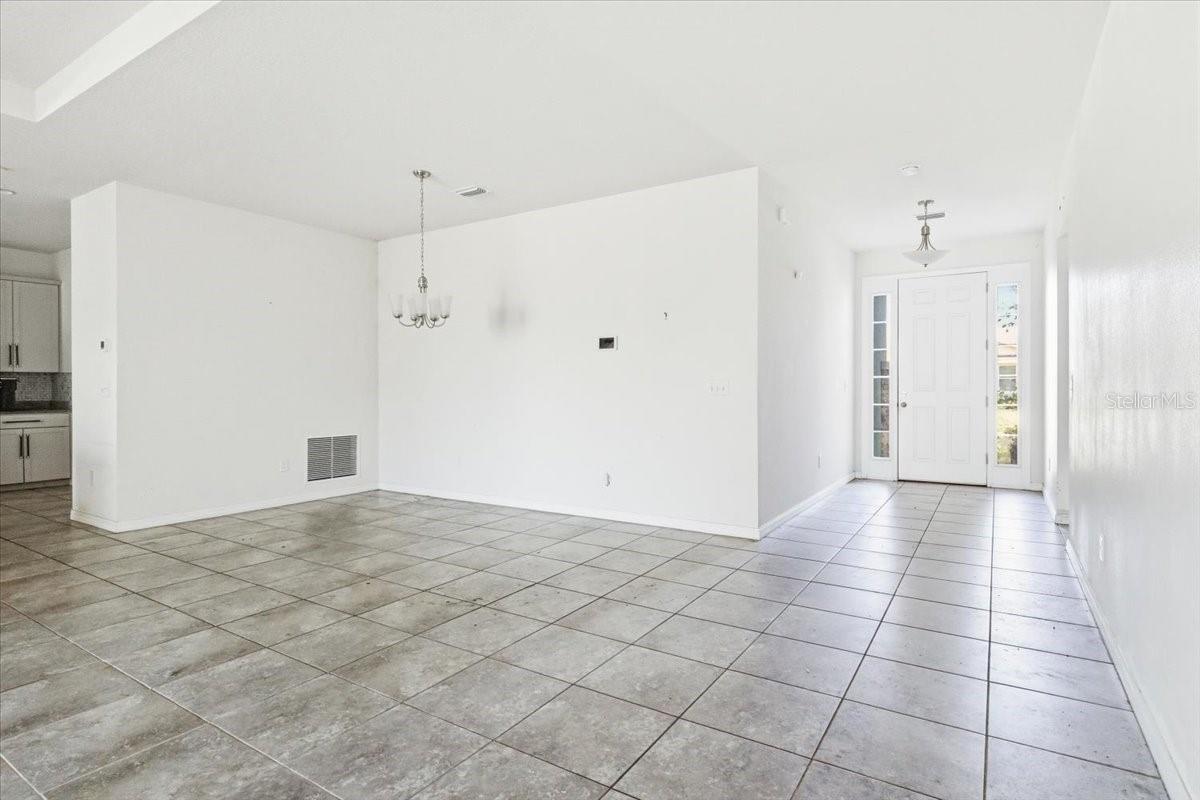 Image 10 of 35 For 6702 Devesta Loop